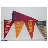 #533 Lot of 5 vintage felt pennants