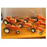 Allis Chalmers 1/16 Tractors