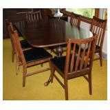 Dining room table w/ 6 chairs 