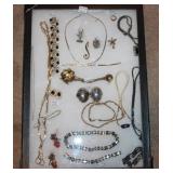 #54 Necklaces, pins & bracelets