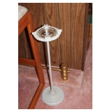 Glass ash tray stand