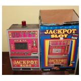Jackpot slot machine w/ box