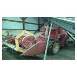 Massey Ferguson 72 self propelled combine 