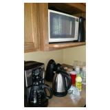 Misc. kitchen supplies: Coffee pot