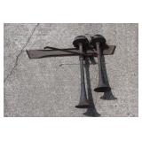 Antique automobile horn 