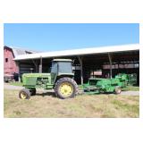 John Deere 348 baler w/ kicker