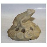 #841 Rookwood White Frog. Flower Frog. 1927. Hairline