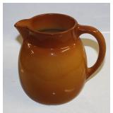#896 Roseville Pitcher 
