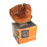 #558 DiMaggio Glove w/ org Box - shows great