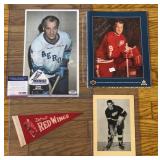 #595 Gordie Howe Lot of 4 incl. Signed Upper Deck Program