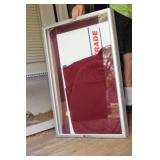 display Case 91 of 9)