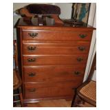 Cherry dresser w/ 5 drawers