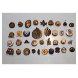 #186 Great pin lot incl. FCB, Religions