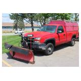 2006 Chevy 2500 HD w/ boss plow 