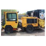 Series V Trackless blown engine