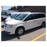 #1302 2010 Dodge Caravan w/ 23815 miles