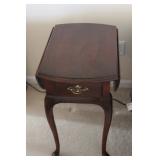 1 drawer end table