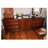 6 drawer 2 door dresser w/ mirror