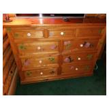 Country Pine Chest of Drawers/Dresser