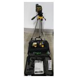 DeWalt DW088CG Cross Line Laser w/ Tripod
