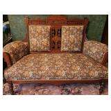 Early 20th Century American Carved Oak Settee