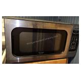 Sharp Carousel Microwave & Utinsels