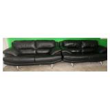 Beautiful Leather Love Seat / Couch Beautiful Leather Love Seat / Couch