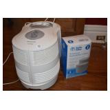 HONEYWELL COOL AIR HUMIDIFIER W/ FILTER LIKE NEW