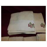 NEW HOLIDAY TOWELS