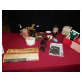 HORSE FIGURINES, 1976 STEELERS CHAMPS NEWSPAPER,