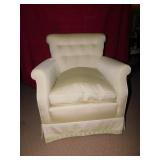 CREAM COLOR ARM CHAIR