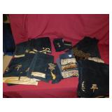 TOWELS BLACK W/ GOLD DESIGN SET, ROSE TOWELS BATH