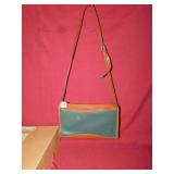 LANDS END PURSE LEATHER LIKE NEW W/ KEY HOLDER