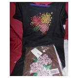 BOB MACKIE 2 X TOP - FLOWER MOTIF NEW SHORT