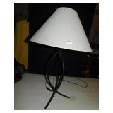 TWISTED IRON BASEN LAMP 28"