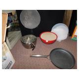 CALPHALON SLIDE PAN, SALAD SPINNER, NESTING BOWLS
