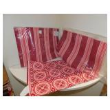 8 NEW OUTDOOR PLACEMATS PD. 24.00 SET OF 4