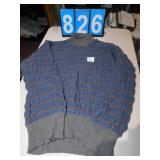 BROWNS MEDIUM SWEATER, NEW  BROOKS BROTHER TIE