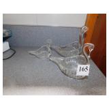 3 GLASS SWANS
