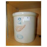 RED WING 2 GALLON CROCK MINOR CHIP ON BASE