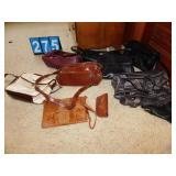 LARGE GROUP OF VARIOUS SIZE PURSES INCLUDING