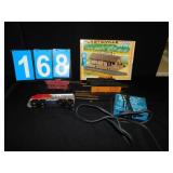 H O TRAIN SANTE FE REAR WHEELS NEED ATTACHED