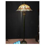 STAINED GLASS SHADE POLE LAMP 64" TO FINIAL 22" W