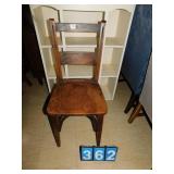 SOLID WOOD CHAIR