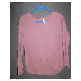 LULU LEMON SHIRT SIZE 8, BLACK/WHITE SIZE MED