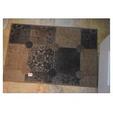AREA RUG 21" X 32"