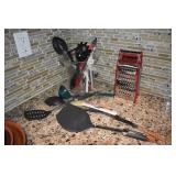 ICE BUCKET AND KITCHEN UTENSILS, GRATER