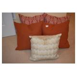 GROUP OF ACCENT PILLOWS