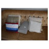 PILLOWS INCL. NECK PILLOW