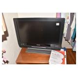 26" MAGNAVOX TV W/ BOOKLET